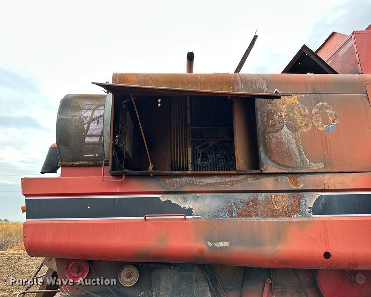 image for item OG9230 1987 Case 1680  combine