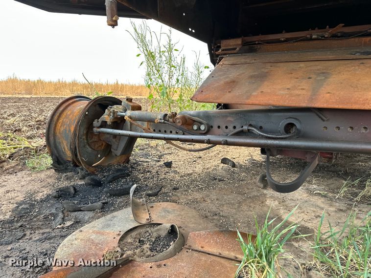 image for item OG9230 1987 Case 1680  combine