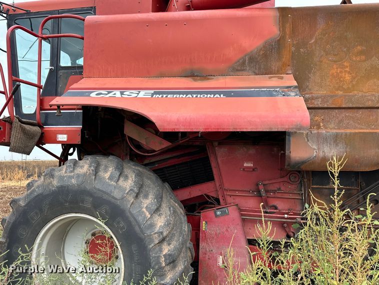 image for item OG9230 1987 Case 1680  combine