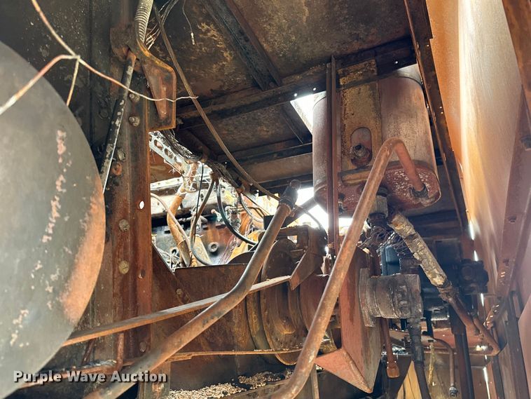 image for item OG9230 1987 Case 1680  combine