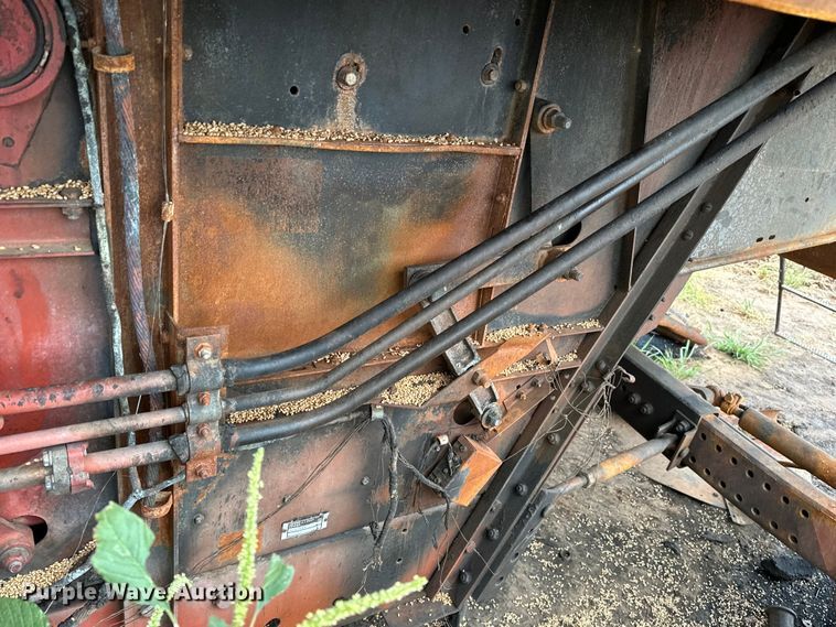 image for item OG9230 1987 Case 1680  combine