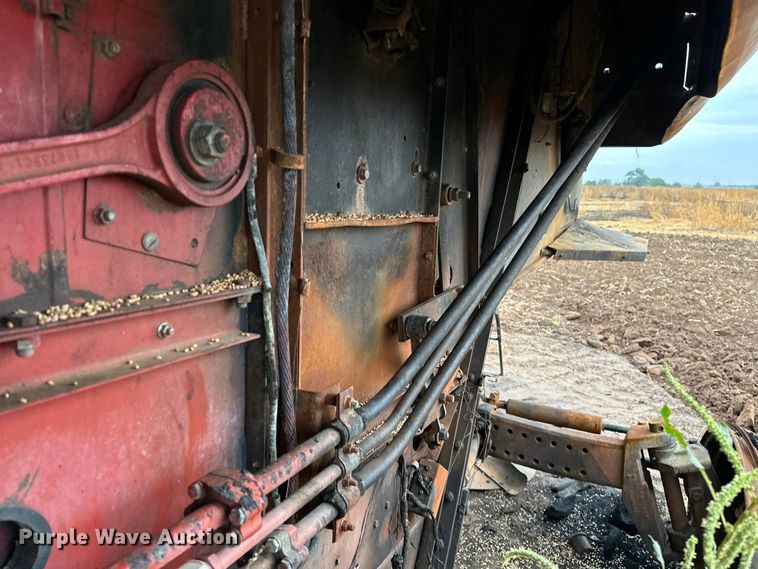 image for item OG9230 1987 Case 1680  combine