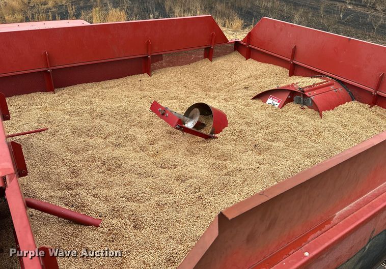 image for item OG9230 1987 Case 1680  combine