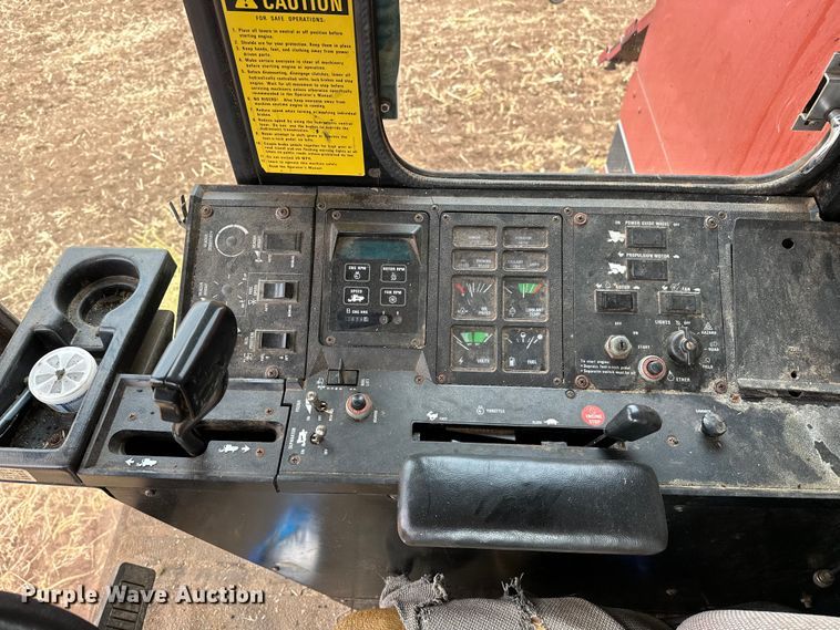 image for item OG9230 1987 Case 1680  combine