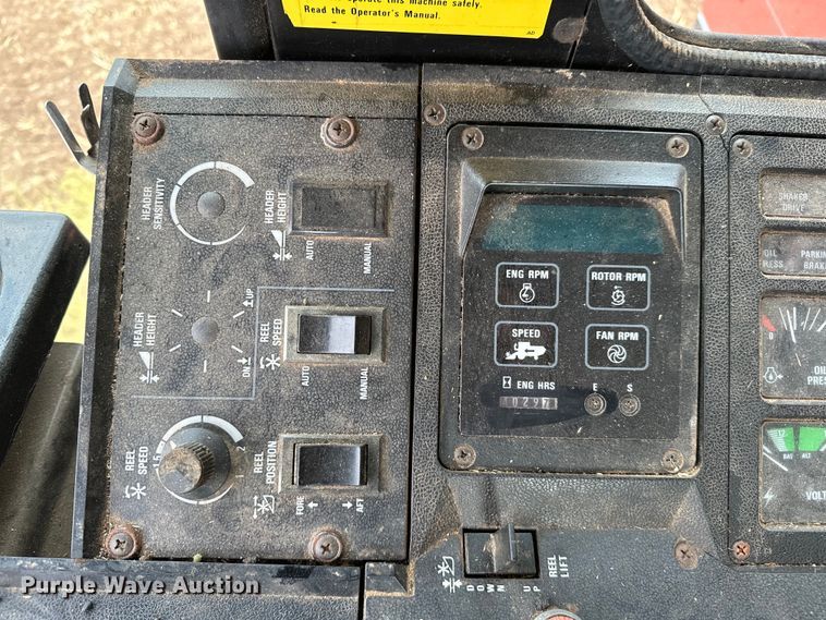 image for item OG9230 1987 Case 1680  combine