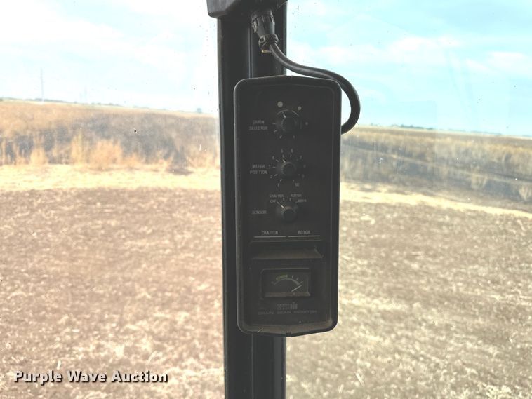 image for item OG9230 1987 Case 1680  combine