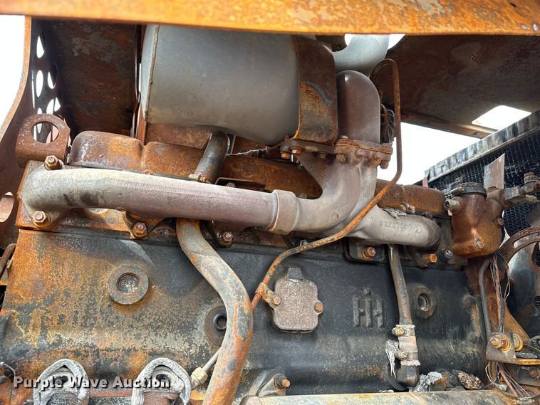 image for item OG9230 1987 Case 1680  combine