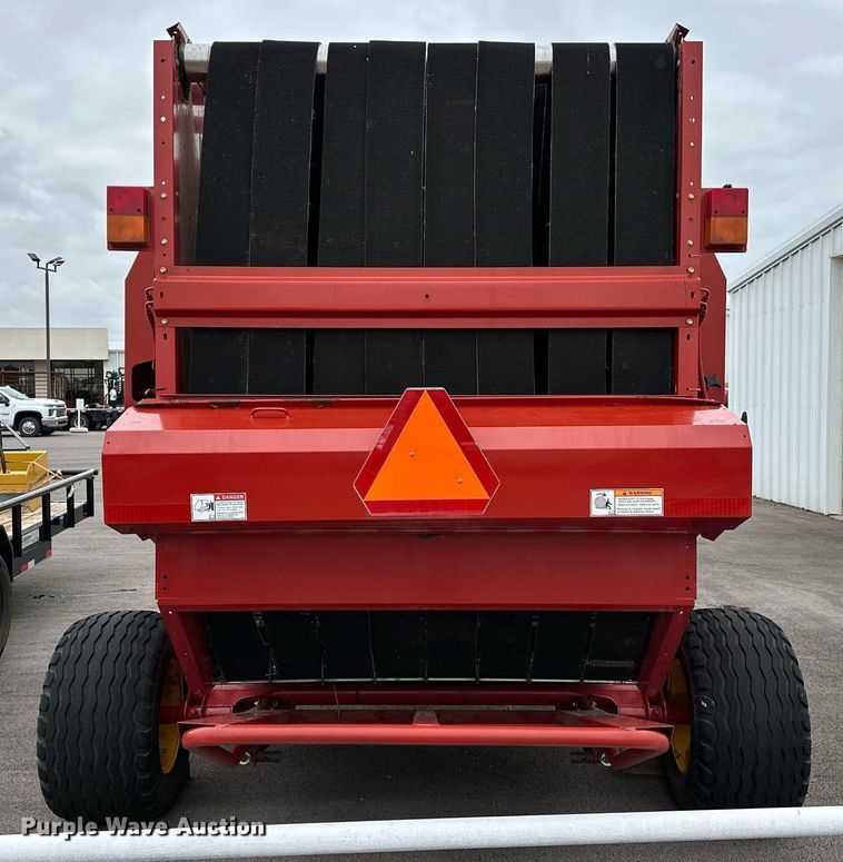 image for item OG9232 2013 New Holland  BR7090 round baler