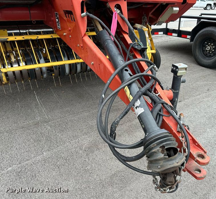 image for item OG9232 2013 New Holland  BR7090 round baler