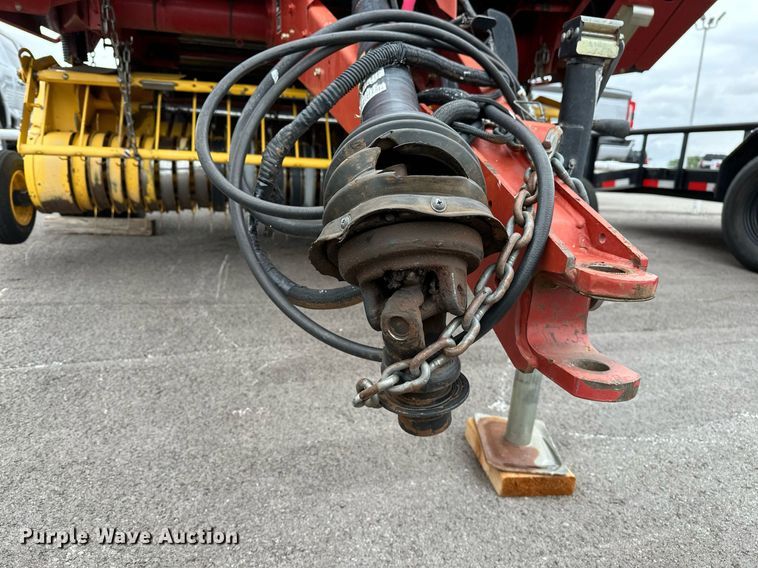 image for item OG9232 2013 New Holland  BR7090 round baler