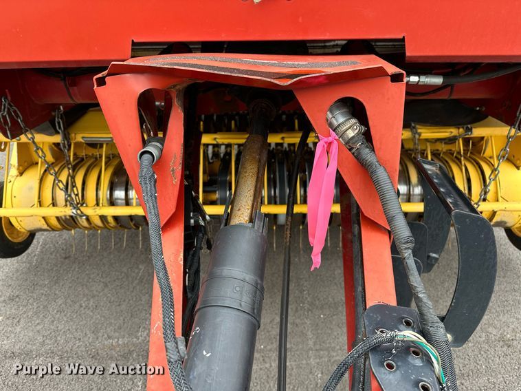 image for item OG9232 2013 New Holland  BR7090 round baler