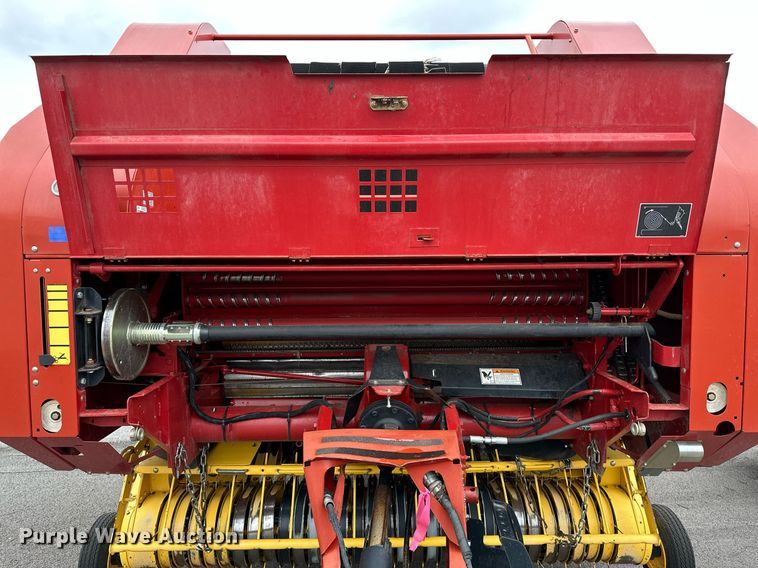 image for item OG9232 2013 New Holland  BR7090 round baler