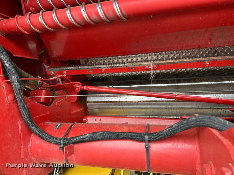 image for item OG9232 2013 New Holland  BR7090 round baler