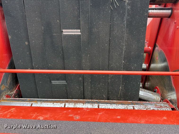 image for item OG9232 2013 New Holland  BR7090 round baler