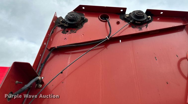 image for item OG9232 2013 New Holland  BR7090 round baler