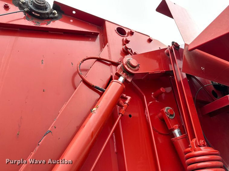 image for item OG9232 2013 New Holland  BR7090 round baler