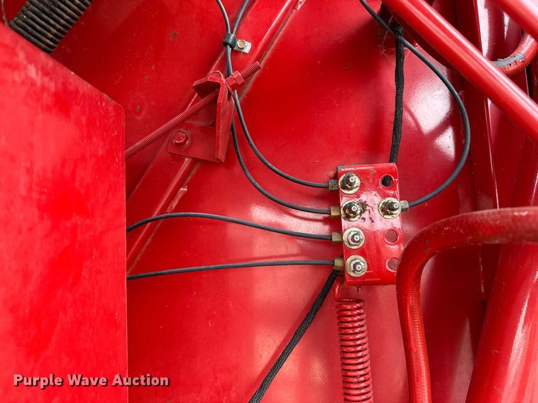 image for item OG9232 2013 New Holland  BR7090 round baler