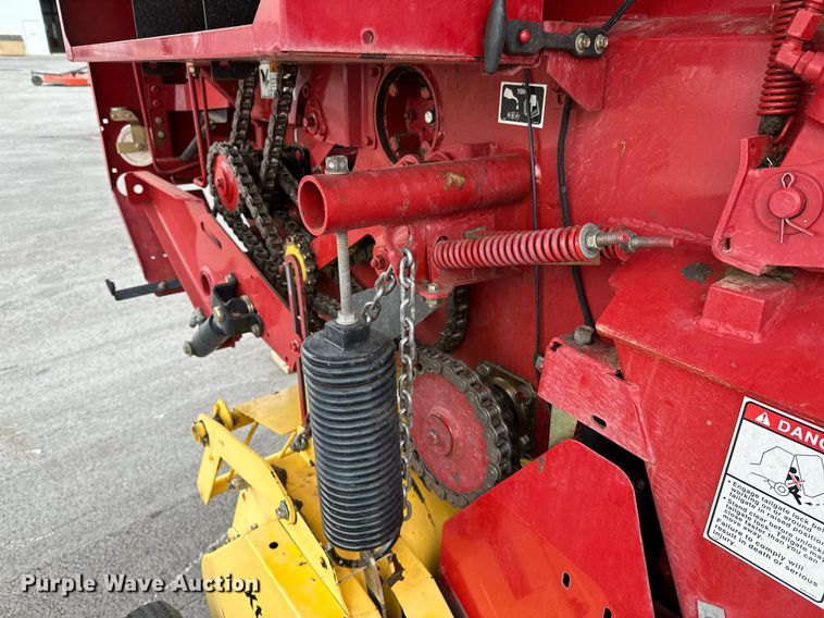 image for item OG9232 2013 New Holland  BR7090 round baler