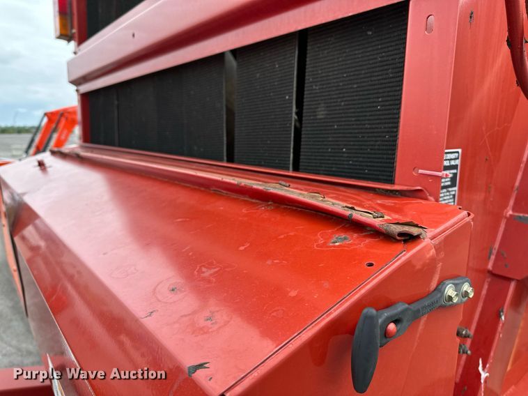 image for item OG9232 2013 New Holland  BR7090 round baler