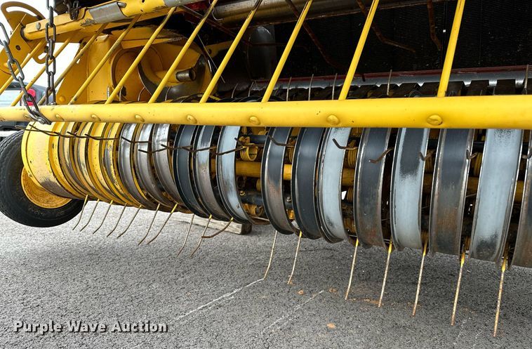 image for item OG9232 2013 New Holland  BR7090 round baler