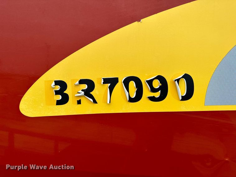 image for item OG9232 2013 New Holland  BR7090 round baler