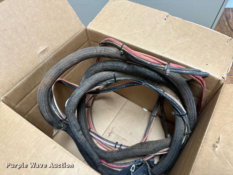 image for item OG9232 2013 New Holland  BR7090 round baler