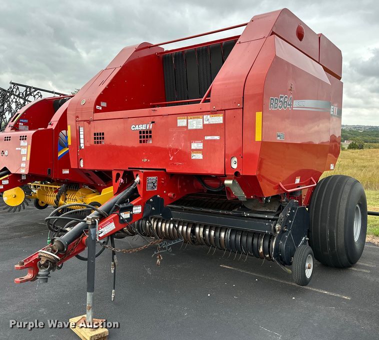 image for item OG9233 2013 Case RB564 round baler