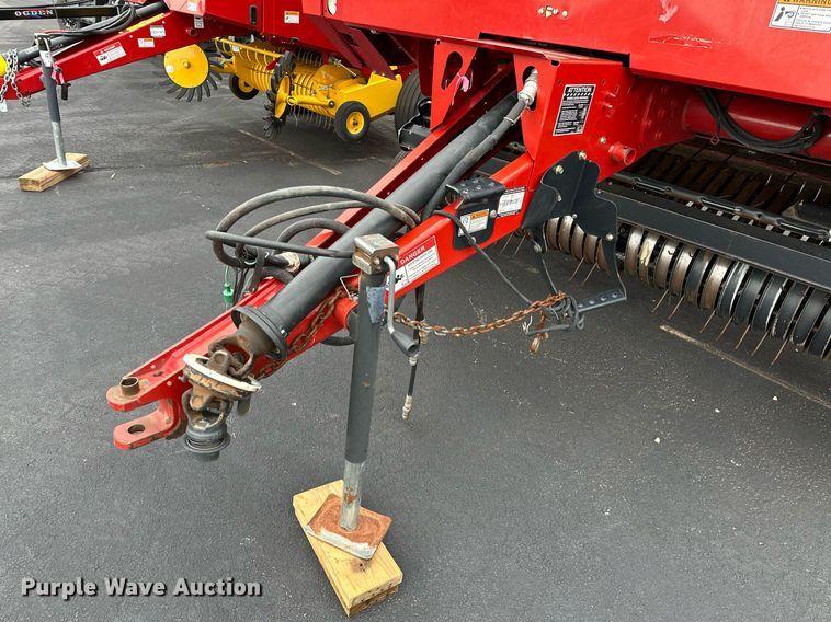 image for item OG9233 2013 Case RB564 round baler