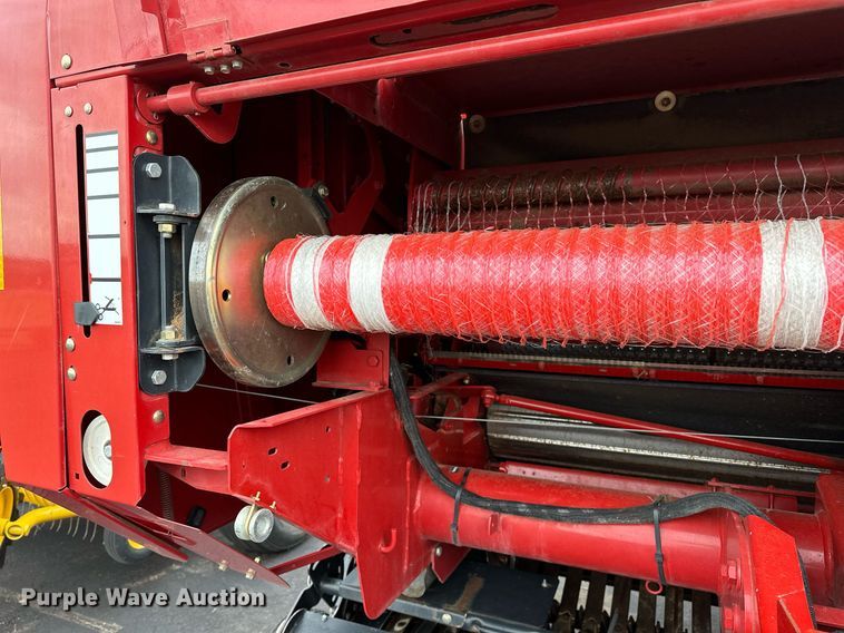 image for item OG9233 2013 Case RB564 round baler