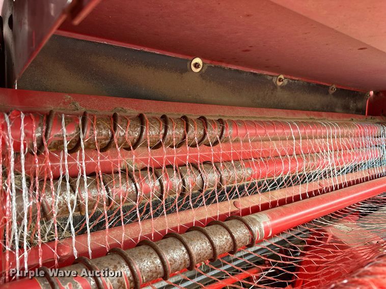 image for item OG9233 2013 Case RB564 round baler