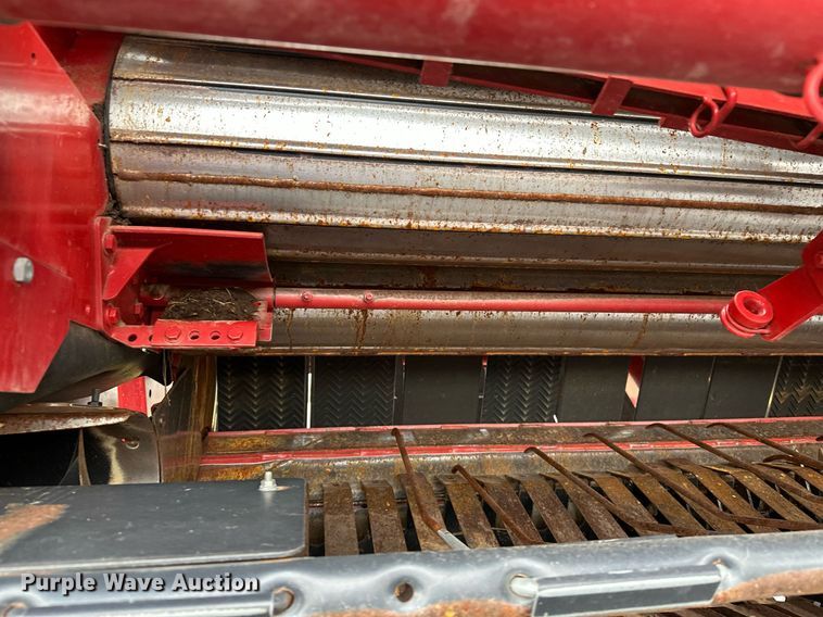 image for item OG9233 2013 Case RB564 round baler