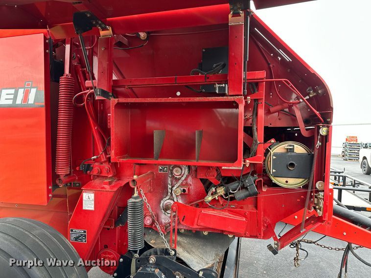 image for item OG9233 2013 Case RB564 round baler