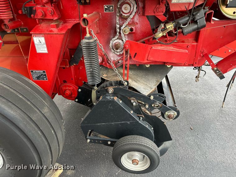 image for item OG9233 2013 Case RB564 round baler