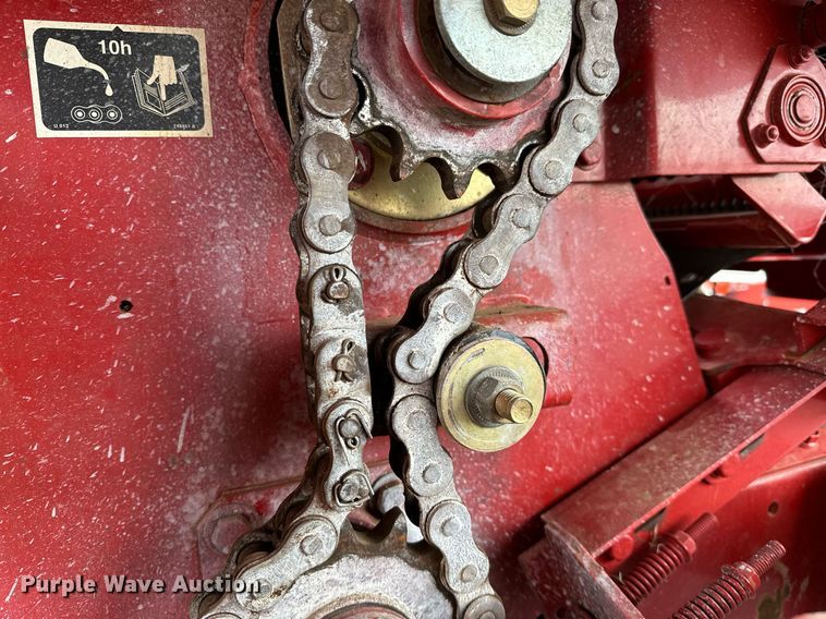 image for item OG9233 2013 Case RB564 round baler