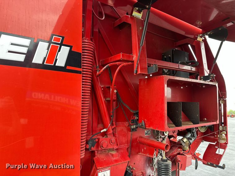 image for item OG9233 2013 Case RB564 round baler