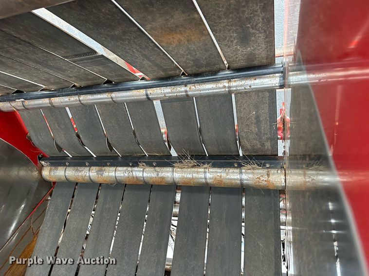 image for item OG9233 2013 Case RB564 round baler