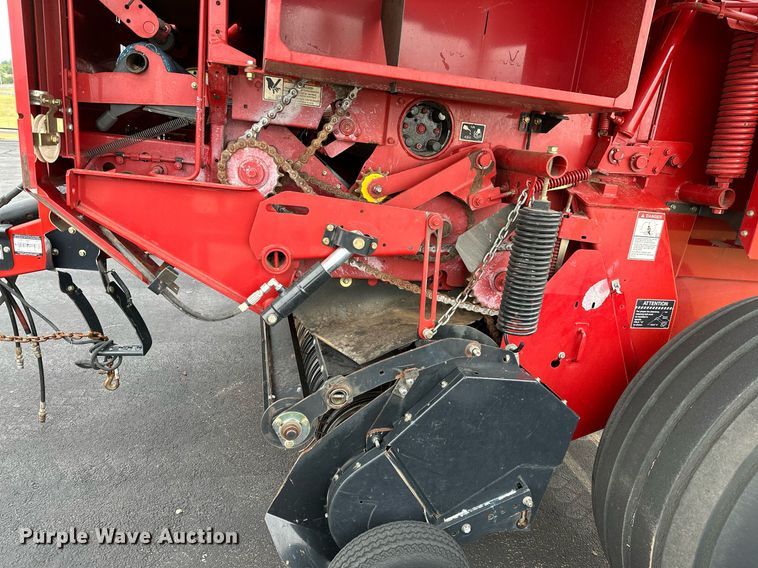 image for item OG9233 2013 Case RB564 round baler