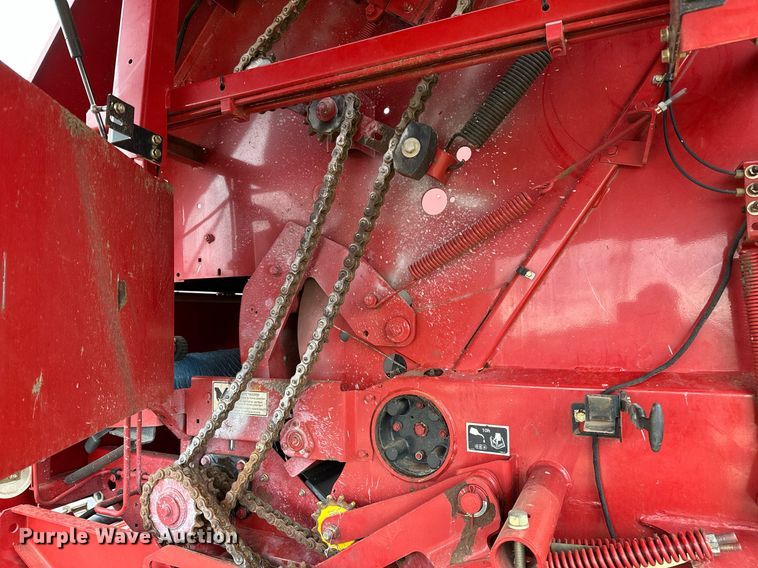 image for item OG9233 2013 Case RB564 round baler