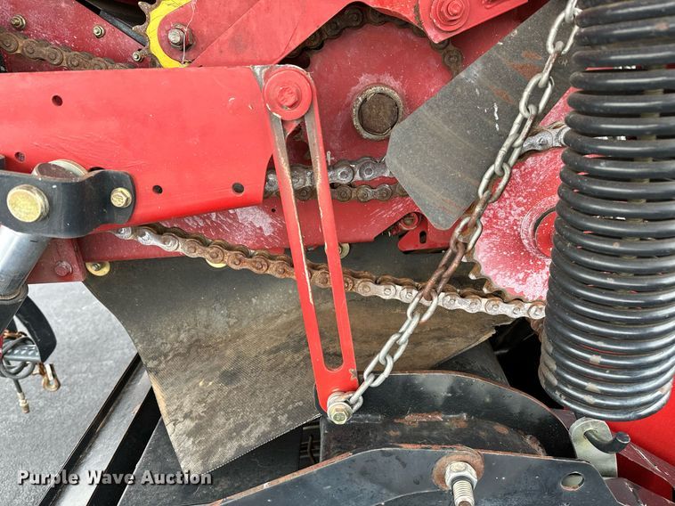 image for item OG9233 2013 Case RB564 round baler