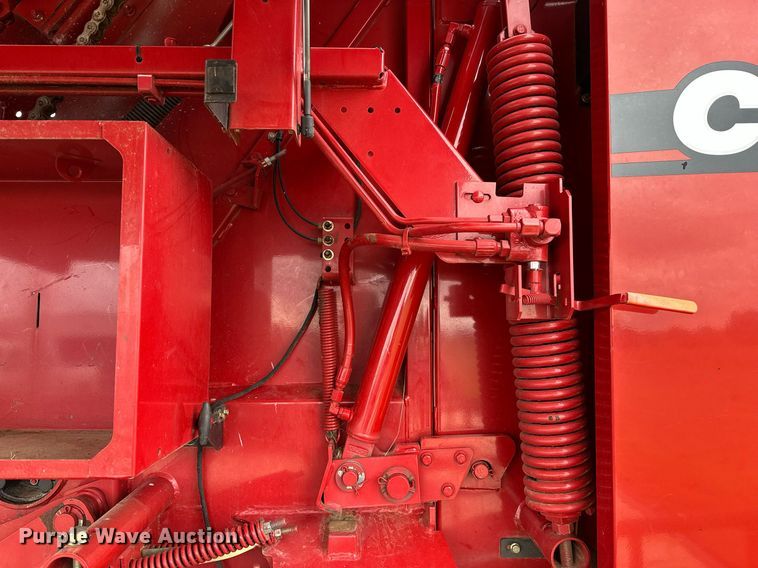 image for item OG9233 2013 Case RB564 round baler