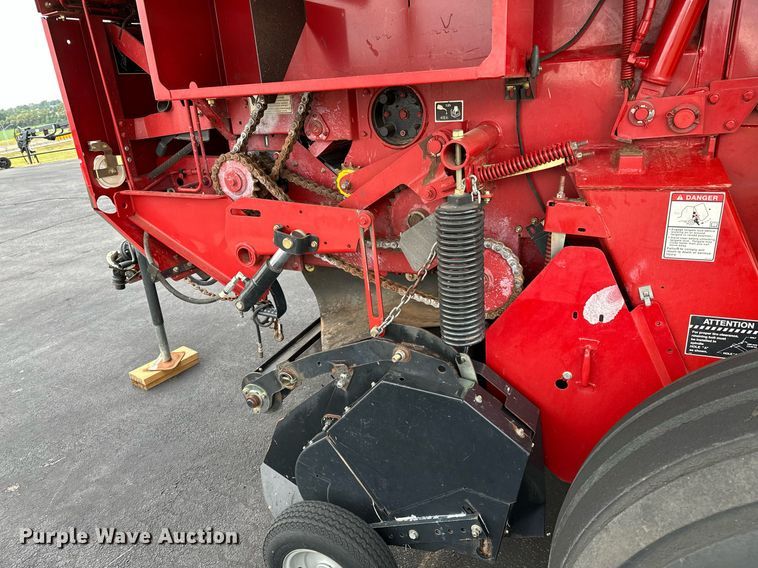 image for item OG9233 2013 Case RB564 round baler