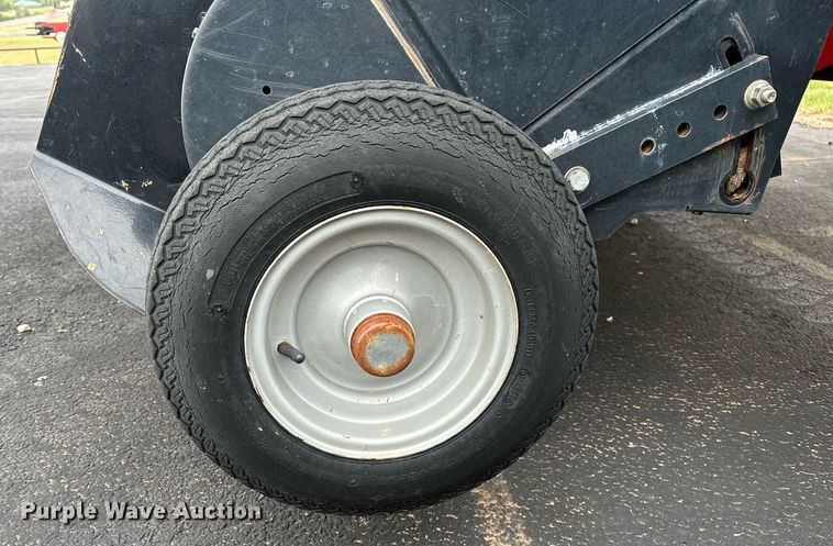 image for item OG9233 2013 Case RB564 round baler