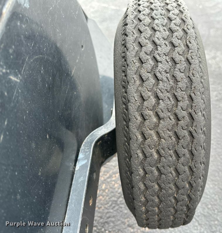 image for item OG9233 2013 Case RB564 round baler