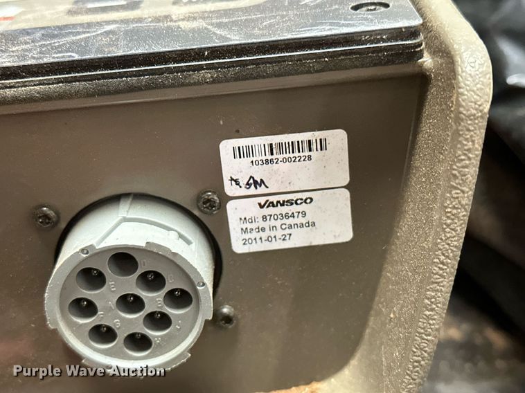 image for item OG9233 2013 Case RB564 round baler