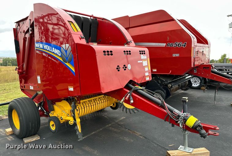 image for item OG9234 2021 New Holland  Roll Belt 450 round baler