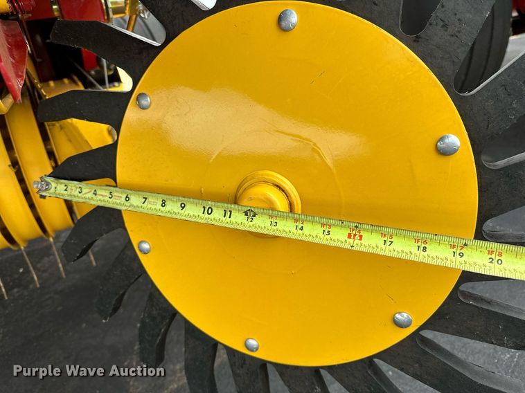 image for item OG9234 2021 New Holland  Roll Belt 450 round baler