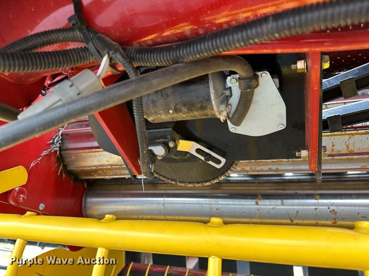 image for item OG9234 2021 New Holland  Roll Belt 450 round baler