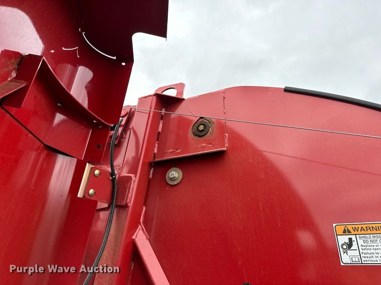 image for item OG9234 2021 New Holland  Roll Belt 450 round baler