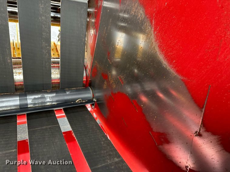 image for item OG9234 2021 New Holland  Roll Belt 450 round baler