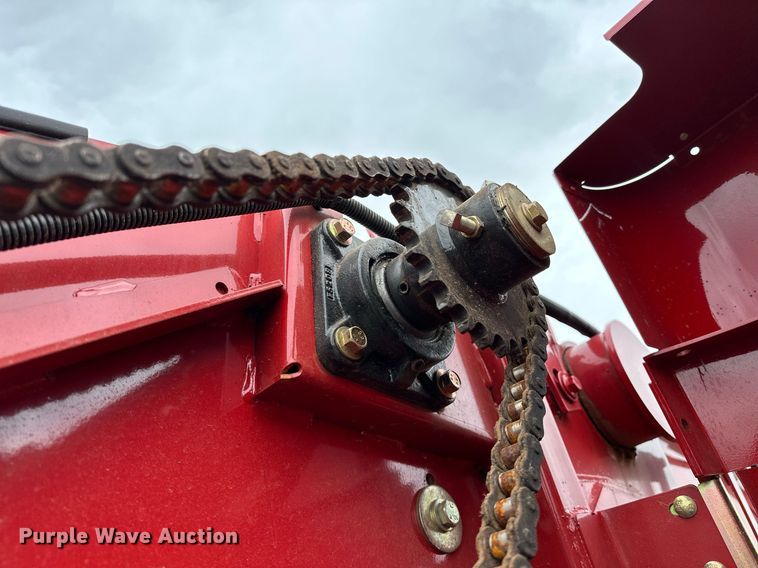 image for item OG9234 2021 New Holland  Roll Belt 450 round baler